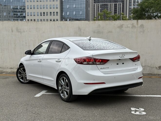 Hyundai Avante 2017, 123,000 km - 1.6 l - Bakı