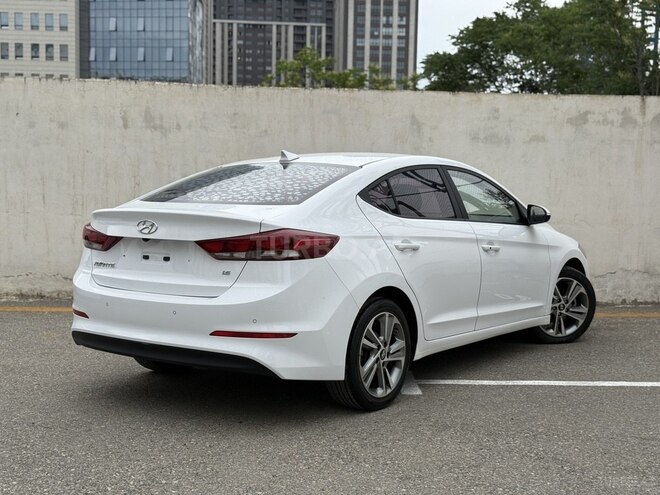Hyundai Avante 2017, 123,000 km - 1.6 l - Bakı