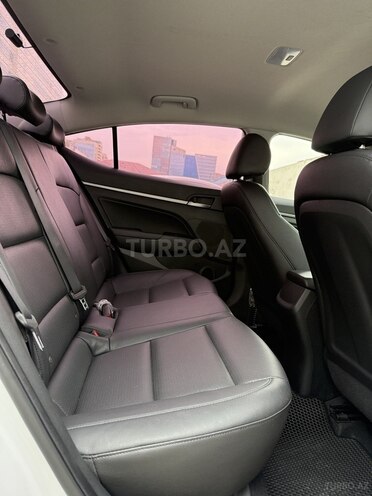 Hyundai Avante 2017, 123,000 km - 1.6 l - Bakı