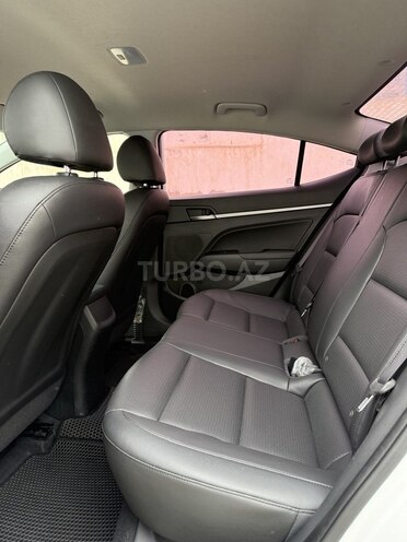 Hyundai Avante 2017, 123,000 km - 1.6 l - Bakı