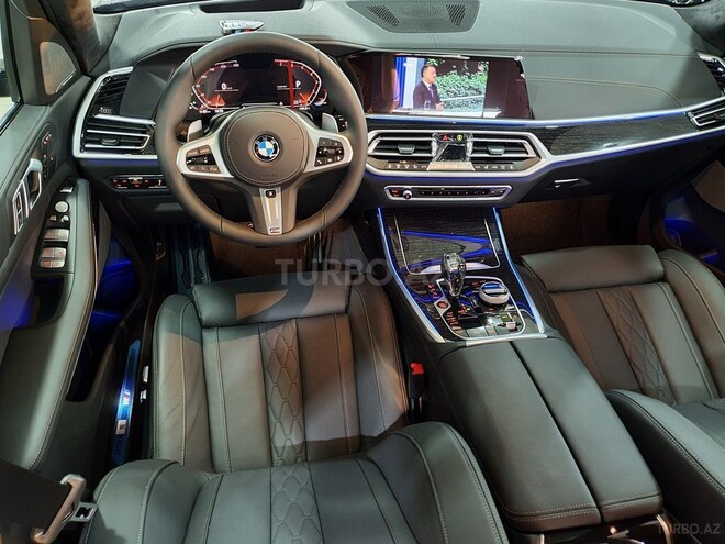 BMW X7-7