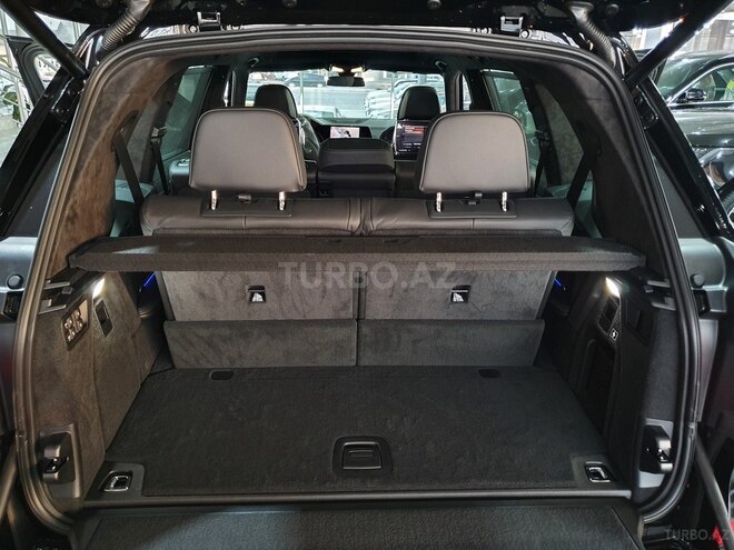 BMW X7-13