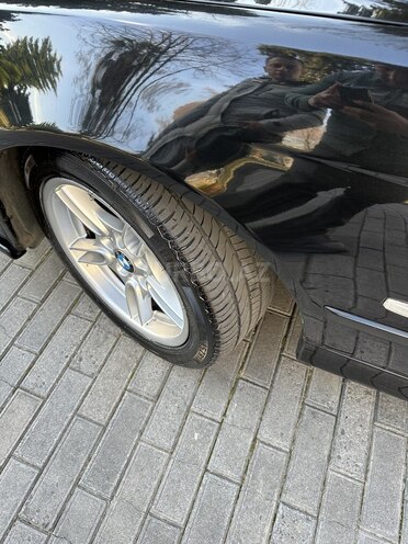 BMW 528 2000, 291,000 km - 2.8 л - Şəki