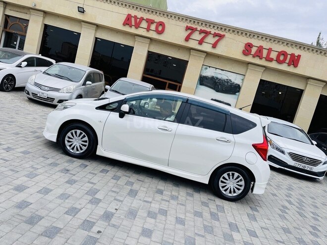 Nissan Note-5