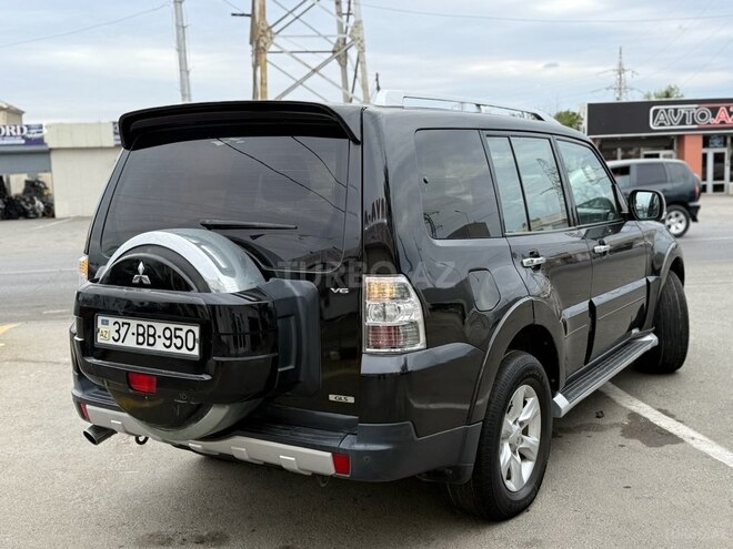 Mitsubishi Pajero 2008, 143,000 km - 3.0 л - Sumqayıt