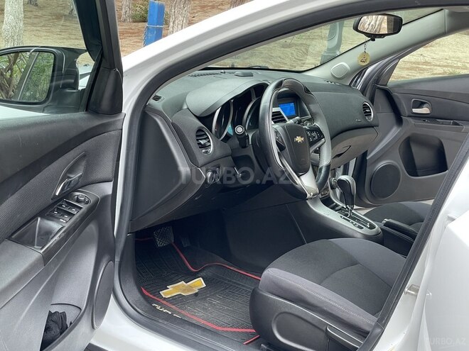 Chevrolet Cruze-14