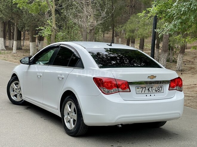 Chevrolet Cruze-10