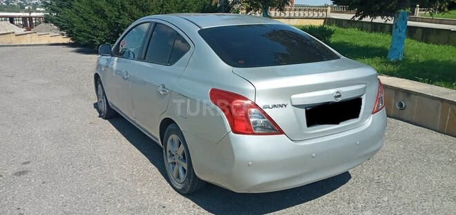 Nissan Sunny 2012, 218,000 km - 1.5 л - Qusar