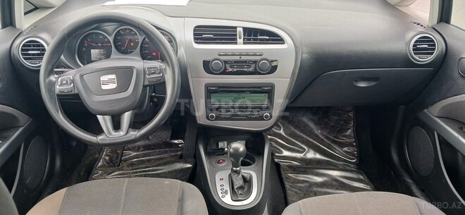 SEAT Leon-7