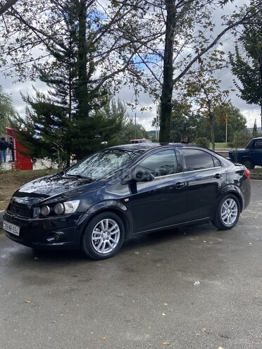 Chevrolet Aveo-5