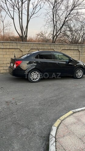 Chevrolet Aveo-8