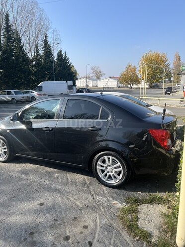 Chevrolet Aveo-7