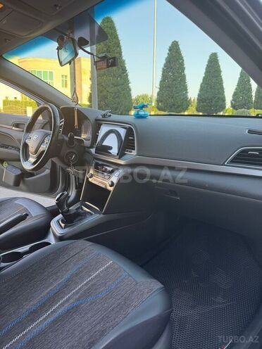 Hyundai Avante 2015, 229,814 km - 1.6 л - Ağcabədi