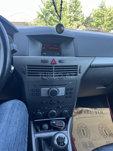 Opel Astra 2006, 241,000 km - 1.8 л - Bakı