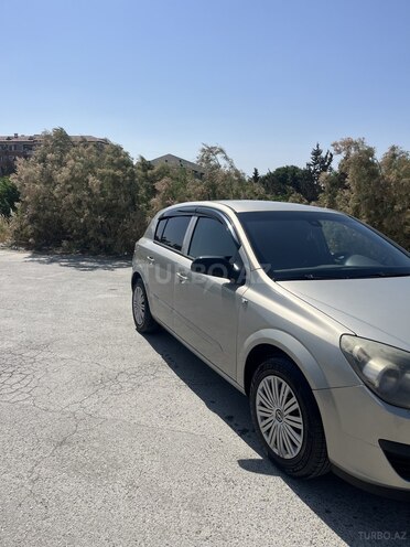 Opel Astra 2006, 241,000 km - 1.8 л - Bakı