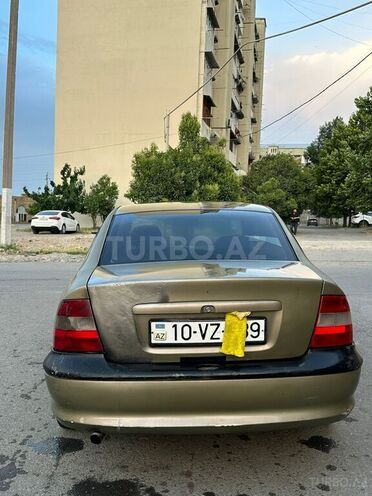 Opel Vectra 1996, 211,112 km - 1.6 l - Gəncə