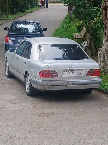 Mercedes E 220 d 1998, 687,643 km - 2.2 l - Masallı