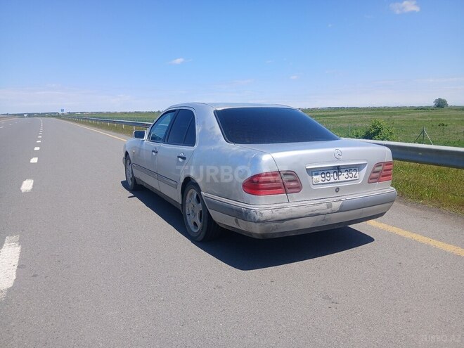 Mercedes E 220 d 1998, 687,643 km - 2.2 l - Masallı