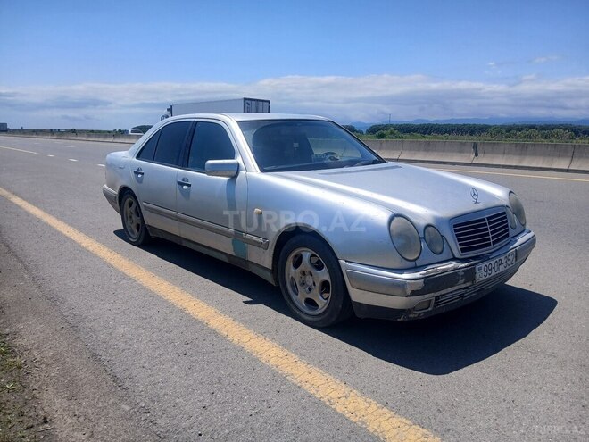 Mercedes E 220 d 1998, 687,643 km - 2.2 l - Masallı