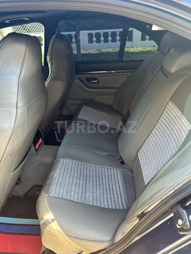BMW 528 1999, 350,000 km - 2.8 l - Bakı