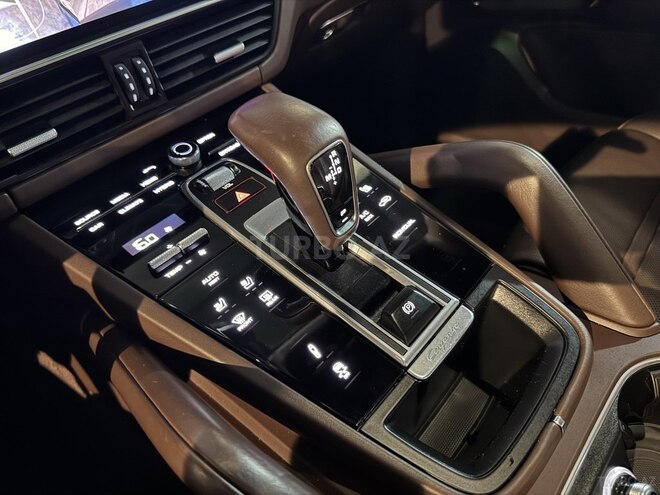 Porsche Cayenne E-Hybrid-18