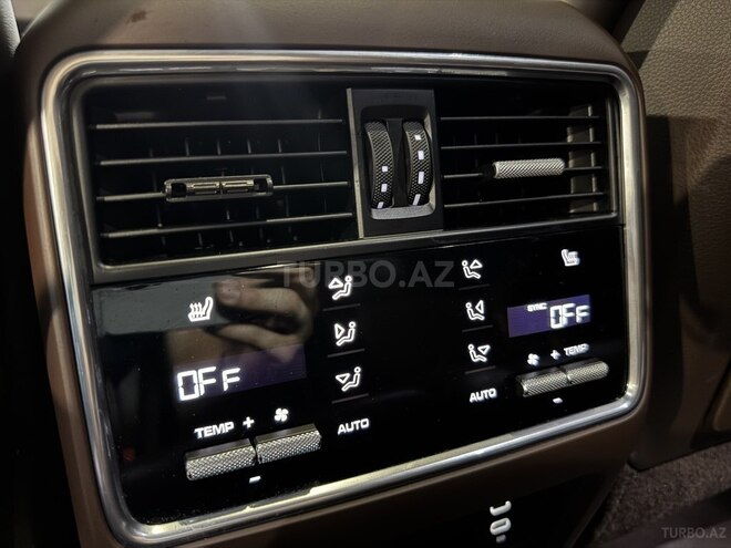 Porsche Cayenne E-Hybrid-16