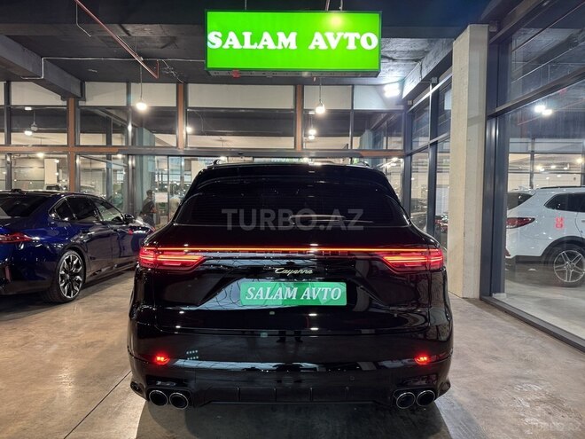 Porsche Cayenne E-Hybrid-5