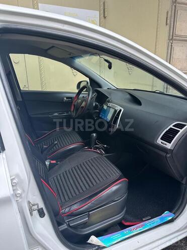 Hyundai i20 2010, 218,000 km - 1.4 л - Bakı