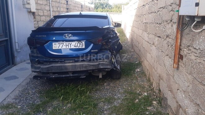 Hyundai Elantra 2015, 275,198 km - 2.0 l - Bakı
