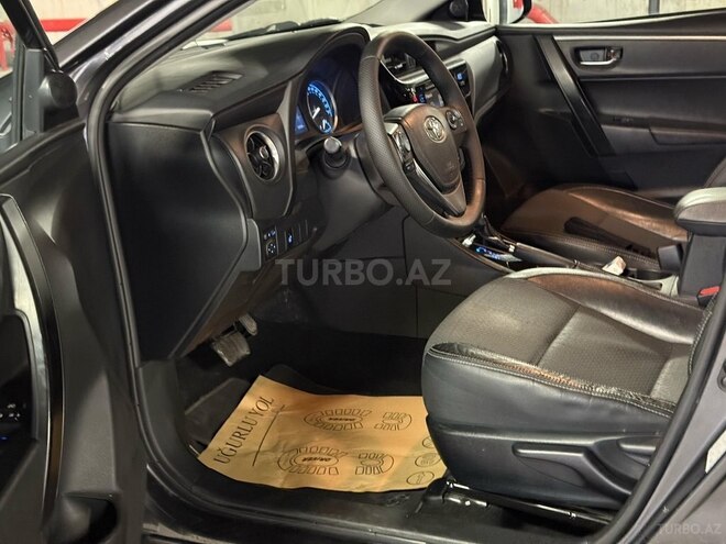 Toyota Corolla 2017, 157,000 km - 1.8 l - Bakı