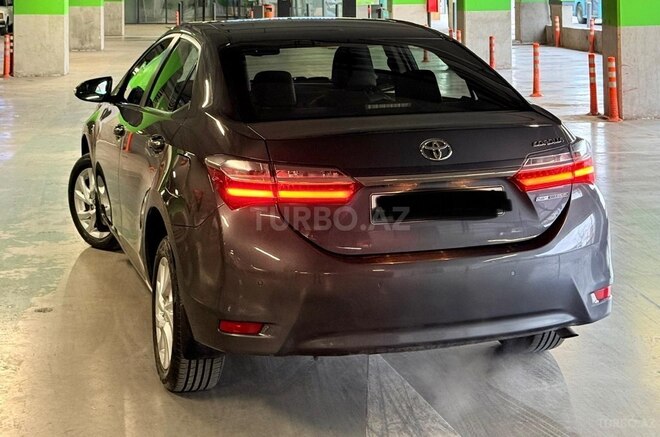 Toyota Corolla 2017, 157,000 km - 1.8 l - Bakı