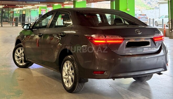 Toyota Corolla 2017, 157,000 km - 1.8 l - Bakı