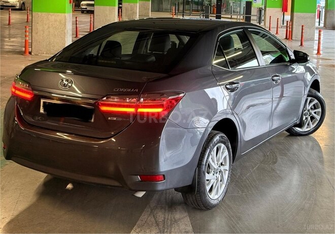 Toyota Corolla 2017, 157,000 km - 1.8 l - Bakı