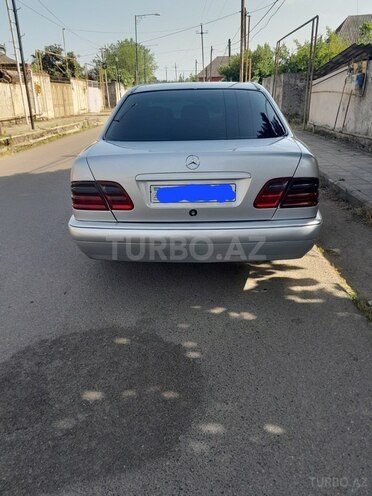 Mercedes E 220 d 1999, 500,779 km - 2.2 l - Bakı