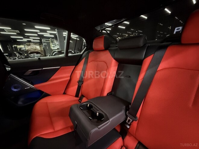 BMW M5-15