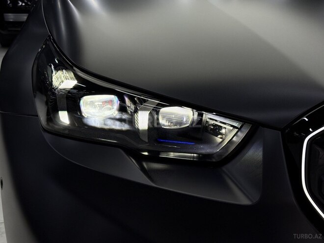 BMW M5-24