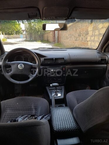 Volkswagen Passat 2001, 250,000 km - 1.8 l - Gəncə