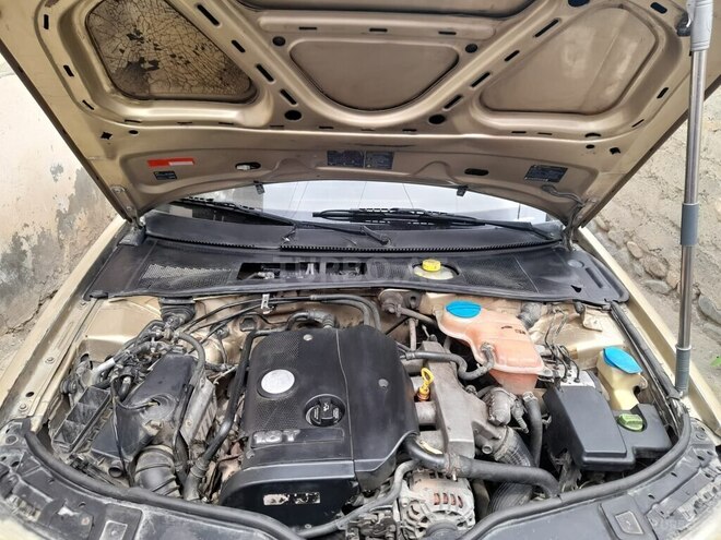 Volkswagen Passat 2001, 250,000 km - 1.8 l - Gəncə