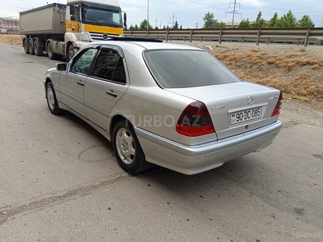 Mercedes C 240 2000, 297,000 km - 2.4 l - Bakı