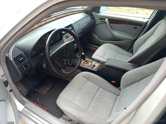 Mercedes C 240 2000, 297,000 km - 2.4 l - Bakı