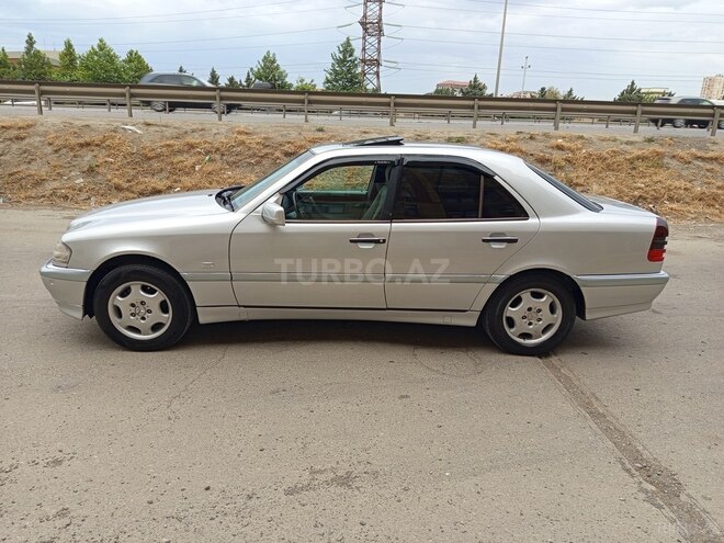 Mercedes C 240 2000, 297,000 km - 2.4 l - Bakı