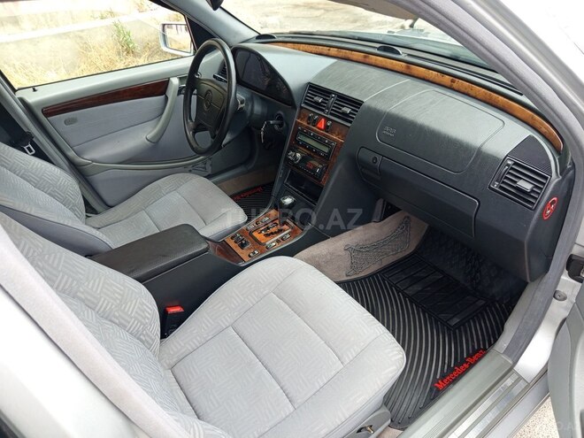 Mercedes C 240 2000, 297,000 km - 2.4 l - Bakı