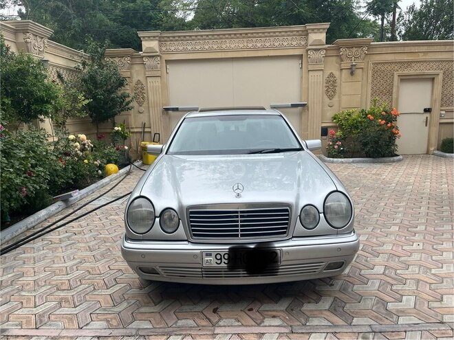 Mercedes E 240 1999, 241,000 km - 2.4 л - Bakı
