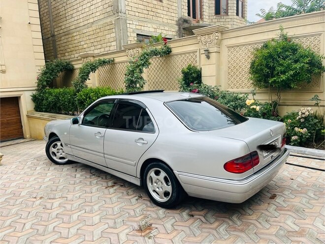 Mercedes E 240 1999, 241,000 km - 2.4 л - Bakı