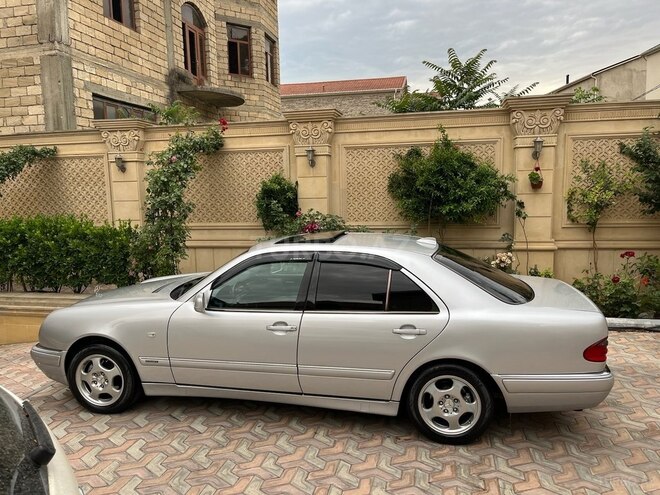 Mercedes E 240 1999, 241,000 km - 2.4 л - Bakı
