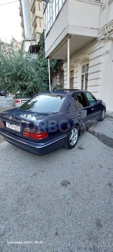 Mercedes E 240 1999, 410,000 km - 2.4 l - Bakı