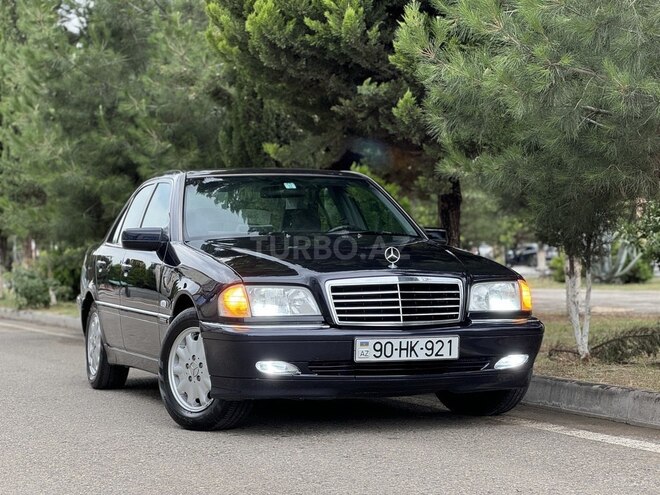 Mercedes C 200 2000, 321,000 km - 2.0 l - Saatlı