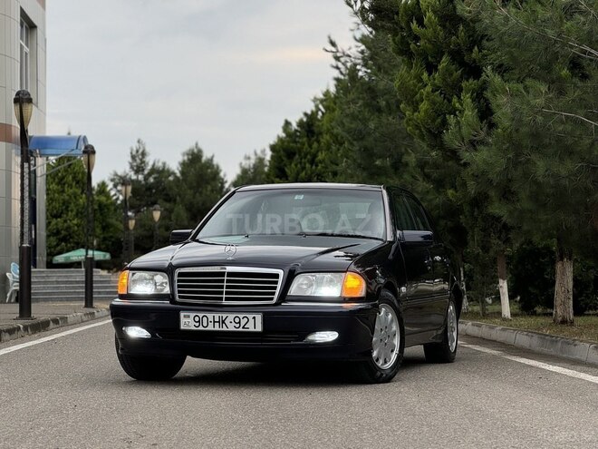 Mercedes C 200 2000, 321,000 km - 2.0 l - Saatlı