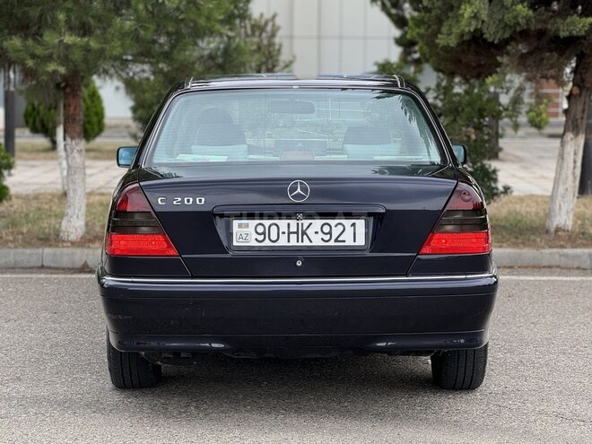 Mercedes C 200 2000, 321,000 km - 2.0 l - Saatlı