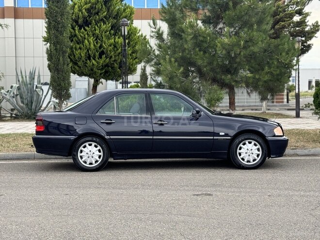Mercedes C 200 2000, 321,000 km - 2.0 l - Saatlı
